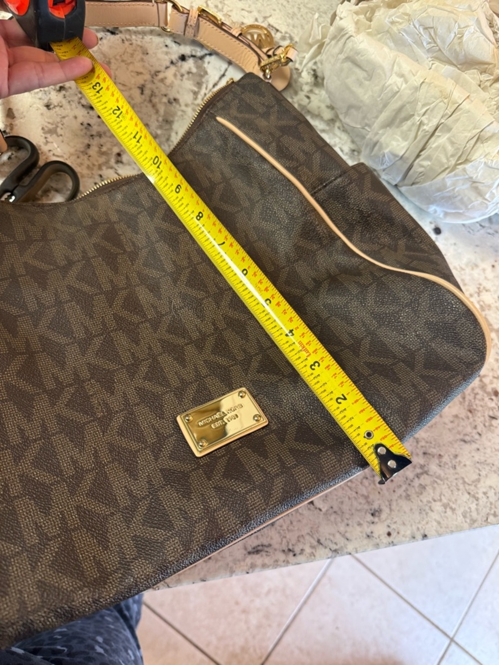 Michael Kors Brown Signature Logo Shoulder Bag with Tan Trim - Picture 7 of 8